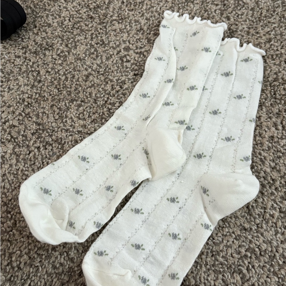 White frills socks